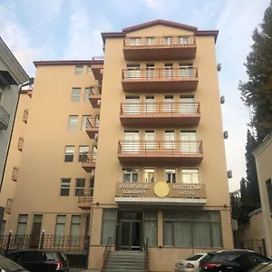 Отель Aristocrat