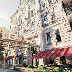 Hotel Opera - The Leading Of The World, Kijów