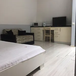 Hotel Season, Kijów