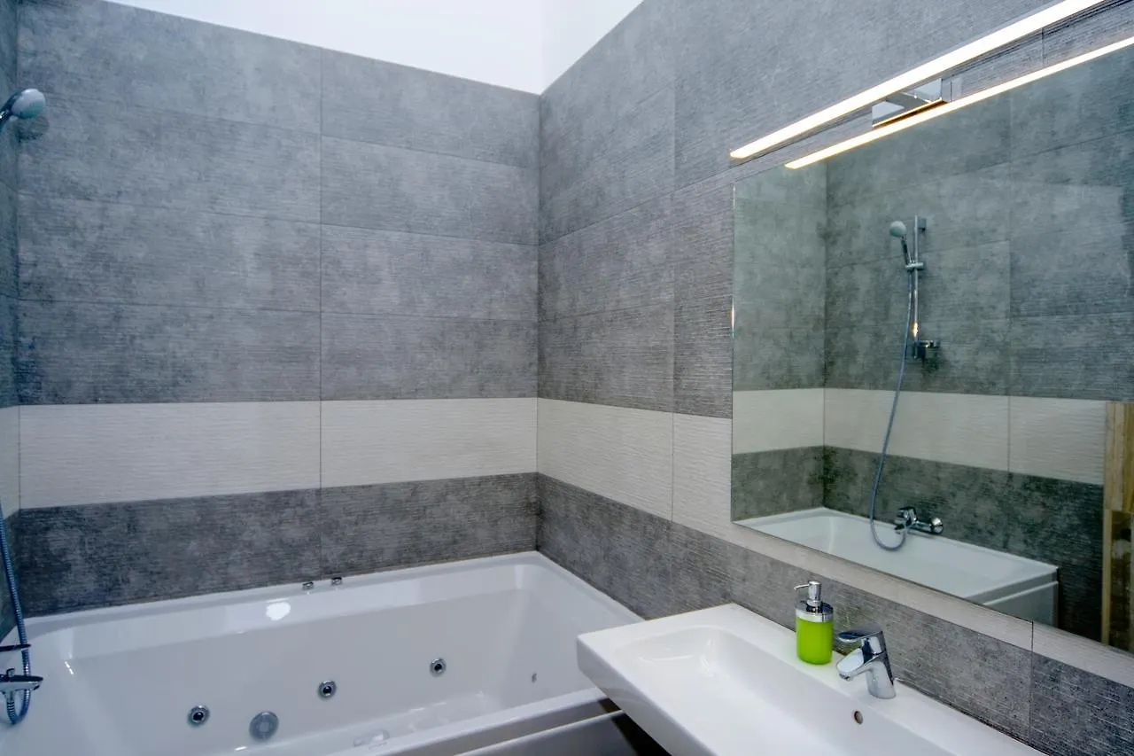 Summit Apart Hotel Kyiv
