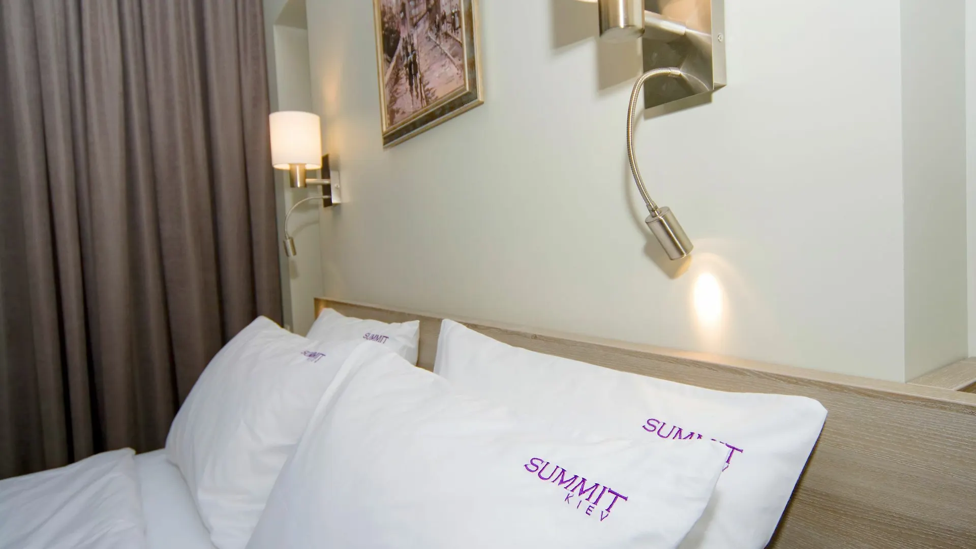 Summit Apart Hotel Kyiv